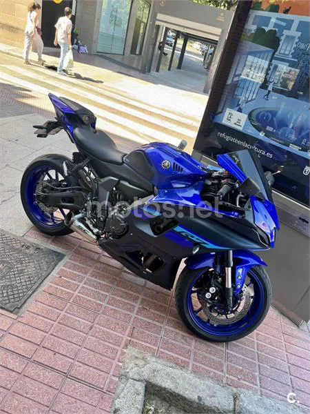 Yamaha R7 – Vista 5