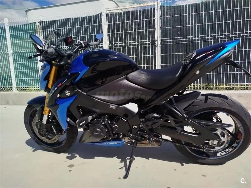 Suzuki GSX-S – Vista 4