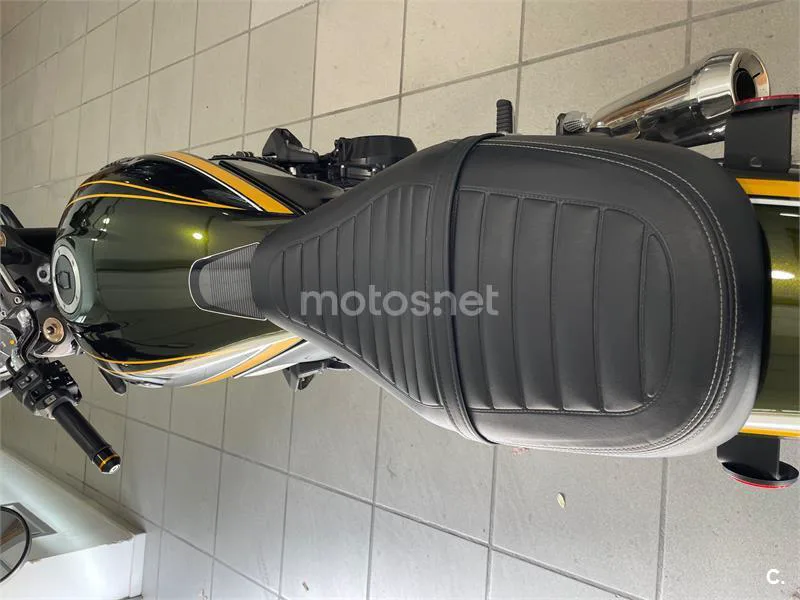 Kawasaki Z900RS - Vista 9