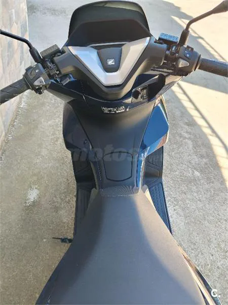Honda PCX 125 – Vista 4