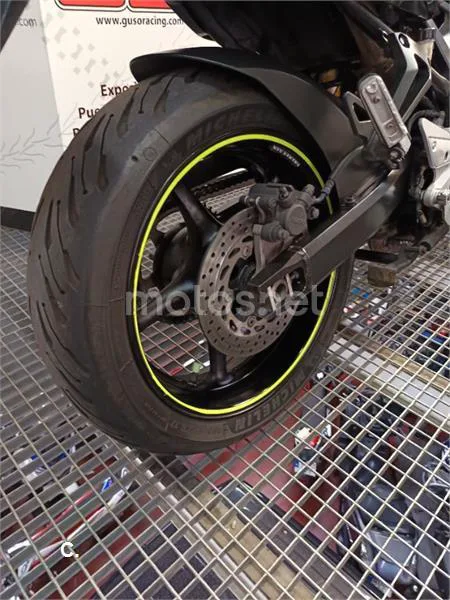 Yamaha FZ6 Fazer – Vista 14