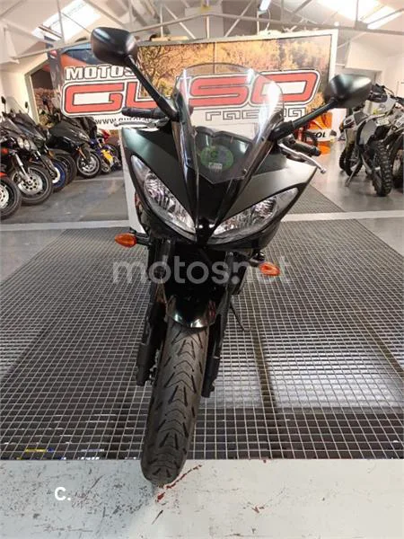 Yamaha FZ6 Fazer – Vista 9