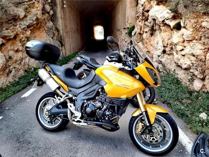 Triumph Tiger 1050 – Vista 4