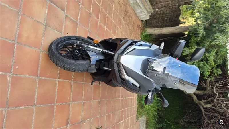 Honda ADV 350 – Vista 3