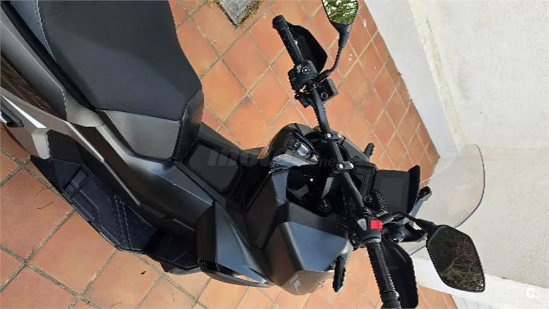 Honda ADV 350 – Vista 4