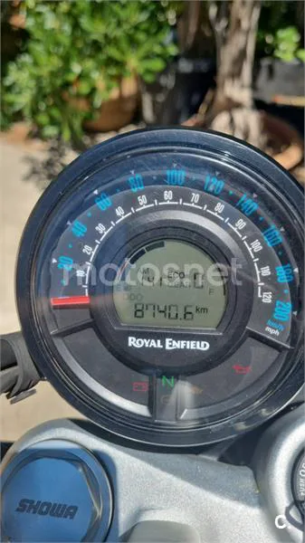 Royal Enfield Super Meteor 650 - Vista 3