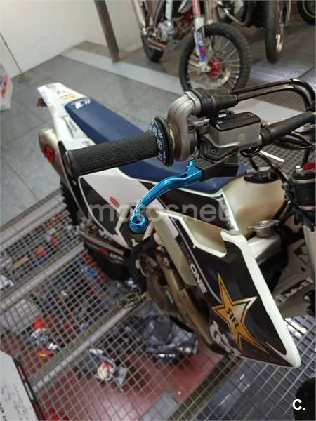 Husqvarna FC 350 – Vista 15