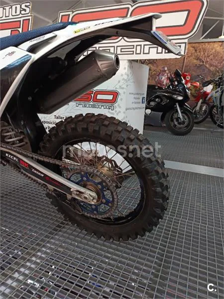 Husqvarna FC 350 – Vista 9
