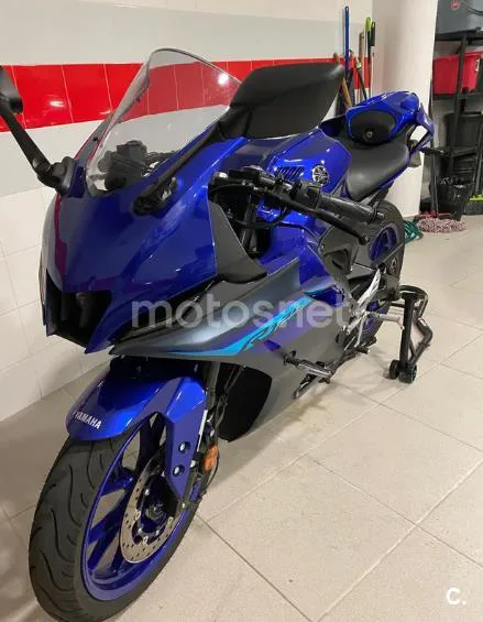 Yamaha R125 – Vista 4