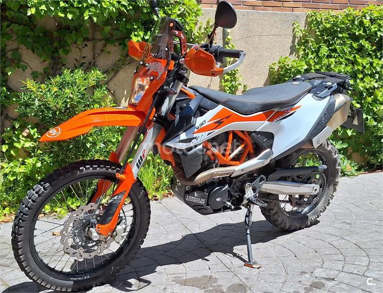 KTM 690 Enduro R – Vista 3