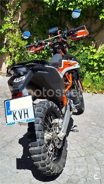 KTM 690 Enduro R – Vista 4