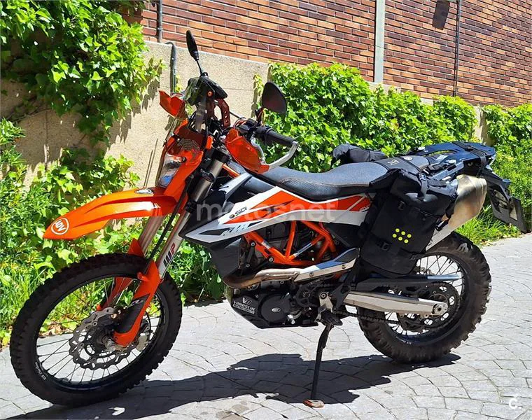 KTM 690 Enduro R – Vista 5