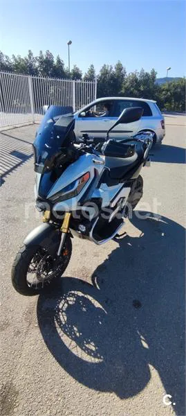 Honda X-ADV – Vista 4
