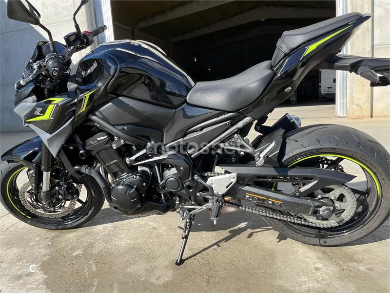 Kawasaki Z900 – Vista 3
