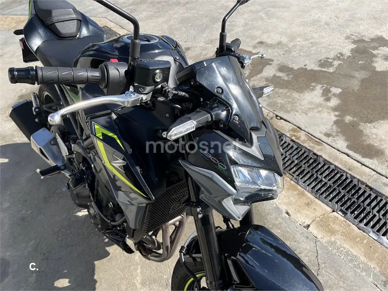 Kawasaki Z900 – Vista 5
