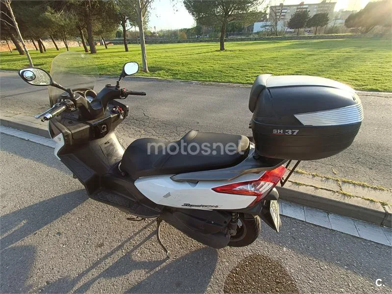 Kymco Super Dink 125 – Vista 12