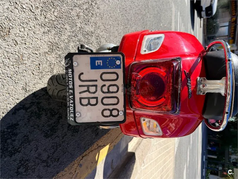 Vespa GTS Super 300 – Vista 5
