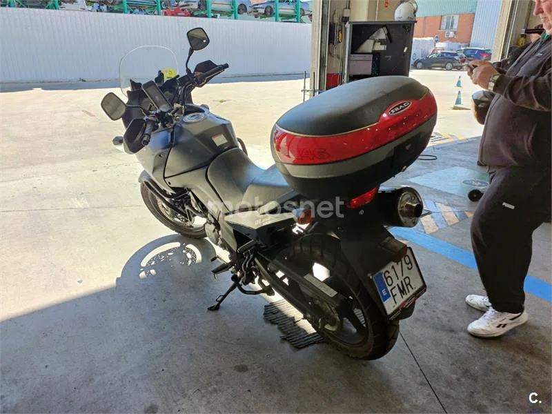 Suzuki V-Strom 650 – Vista 13