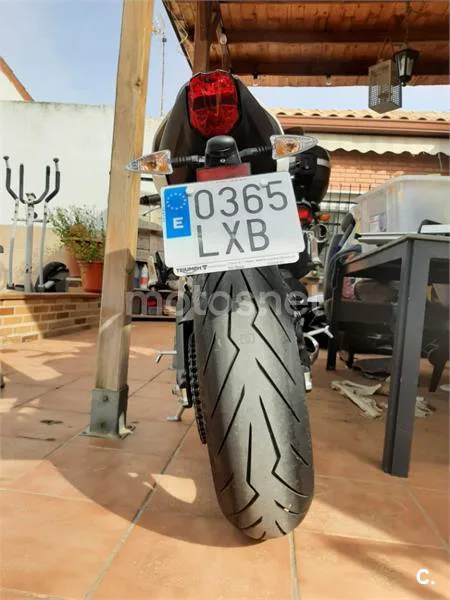 Triumph Street Triple – Vista 2