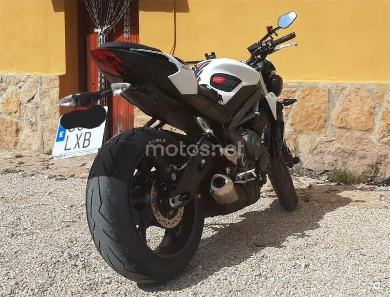 Triumph Street Triple – Vista 7