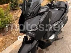 Yamaha XMAX 300 - Vista 4