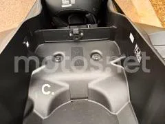 Yamaha XMAX 300 - Vista 5
