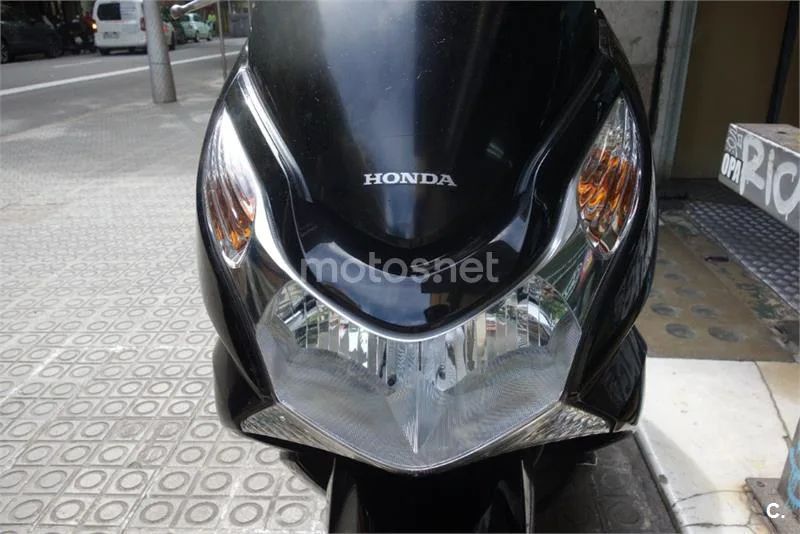 Honda PCX 125 – Vista 11