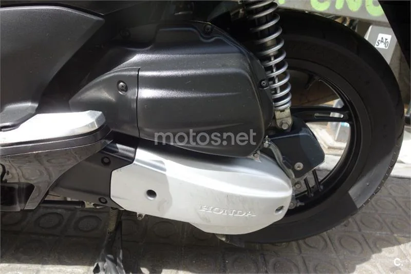 Honda PCX 125 – Vista 14