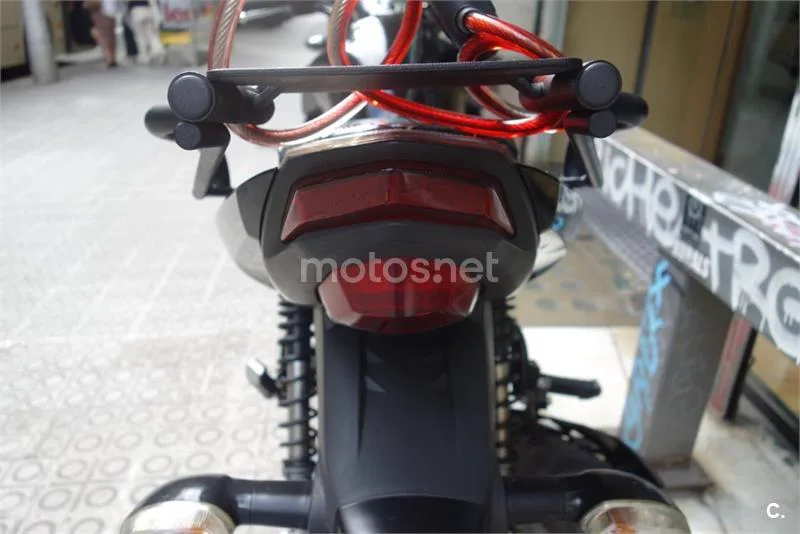 Yamaha YS125 – Vista 10