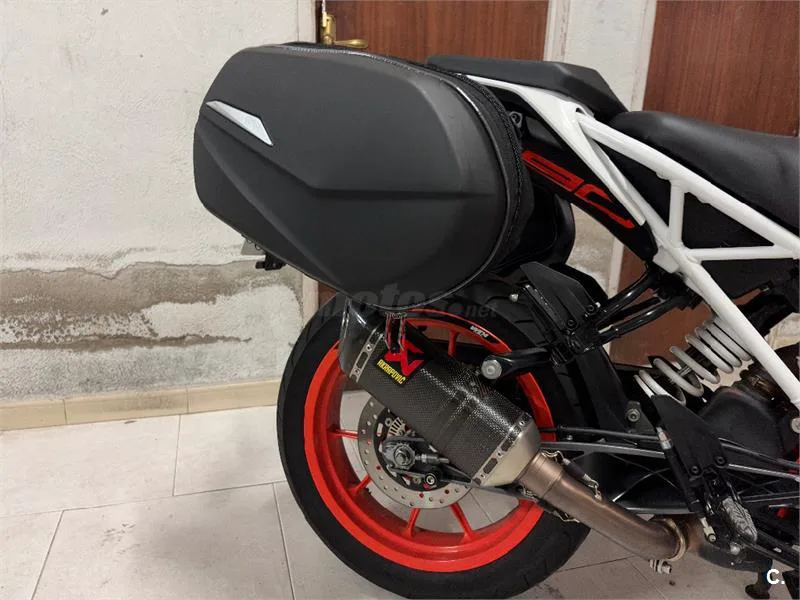 KTM 390 – Vista 9