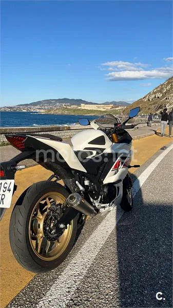 Yamaha R3 – Vista 2
