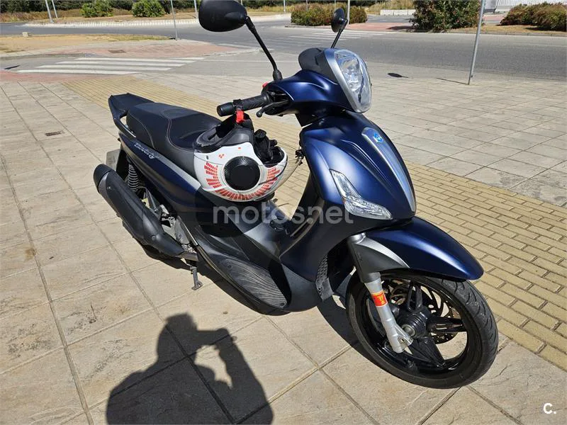 Piaggio Beverly – Vista 2