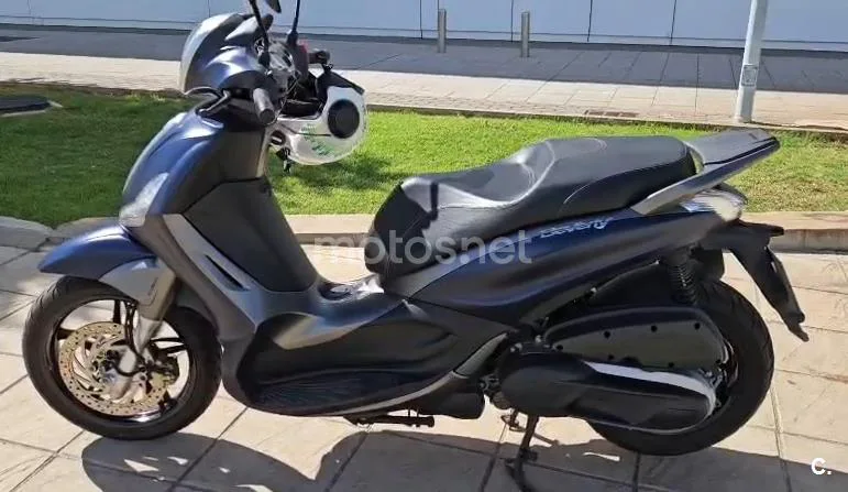 Piaggio Beverly – Vista 5