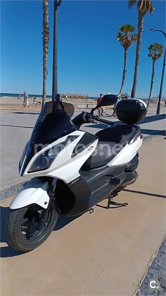 Kymco Super Dink 300 – Vista 4