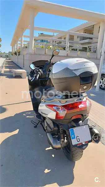 Kymco Super Dink 300 – Vista 5