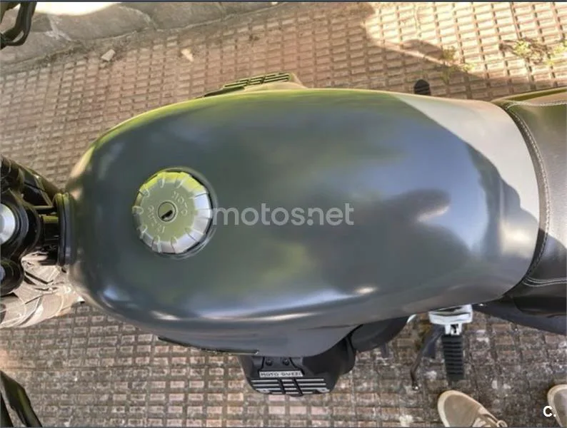 Moto Guzzi V7 III – Vista 3