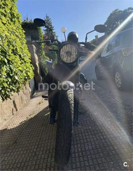 Moto Guzzi V7 III – Vista 4