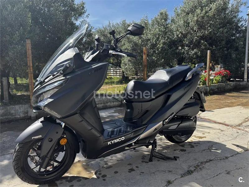 Kymco X-Town CT 300 – Vista 2