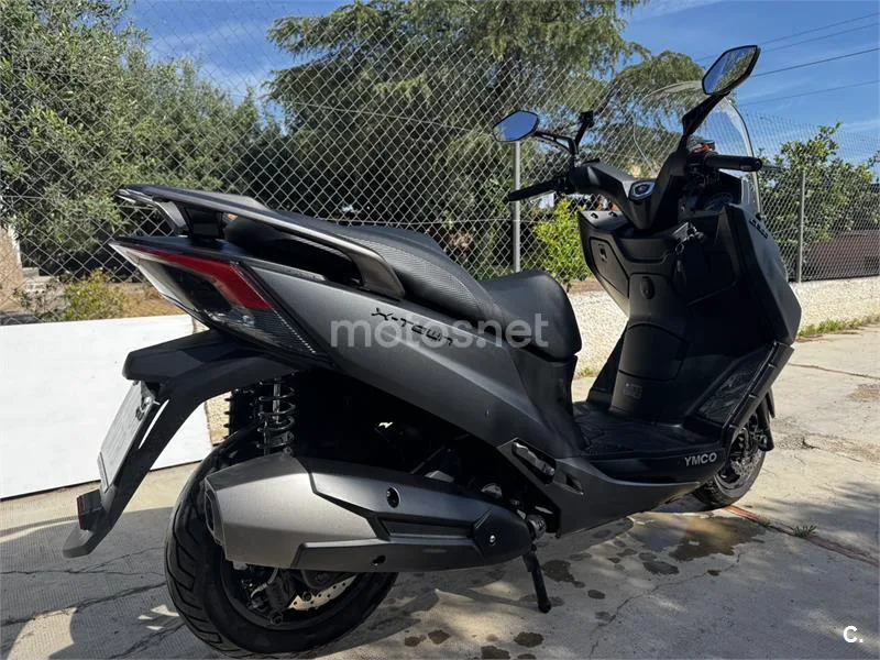 Kymco X-Town CT 300 – Vista 4