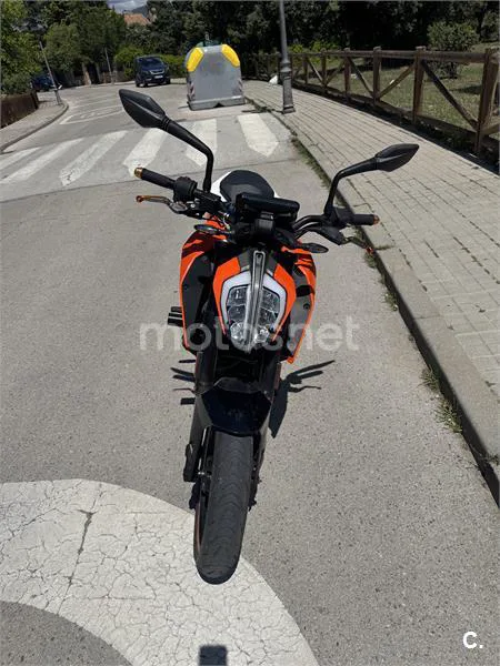 KTM 125 – Vista 2