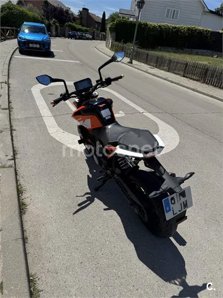 KTM 125 – Vista 5