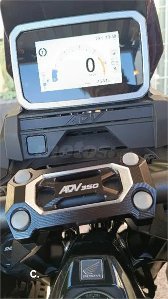 Honda ADV 350 – Vista 3