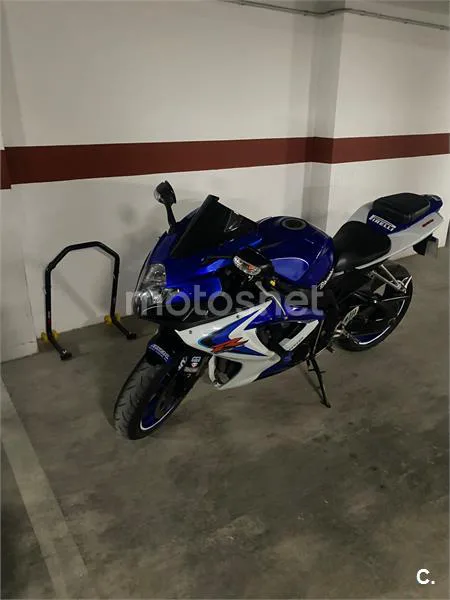 Suzuki GSX-R600 – Vista 8