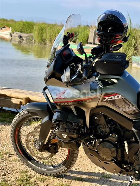 Honda XL 750 Transalp – Vista 3