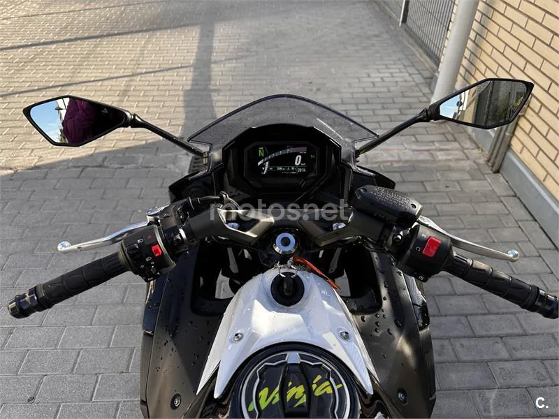 Kawasaki Ninja 650 – Vista 7