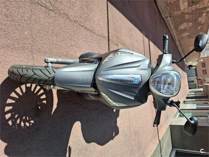 Piaggio Beverly 300 – Vista 2