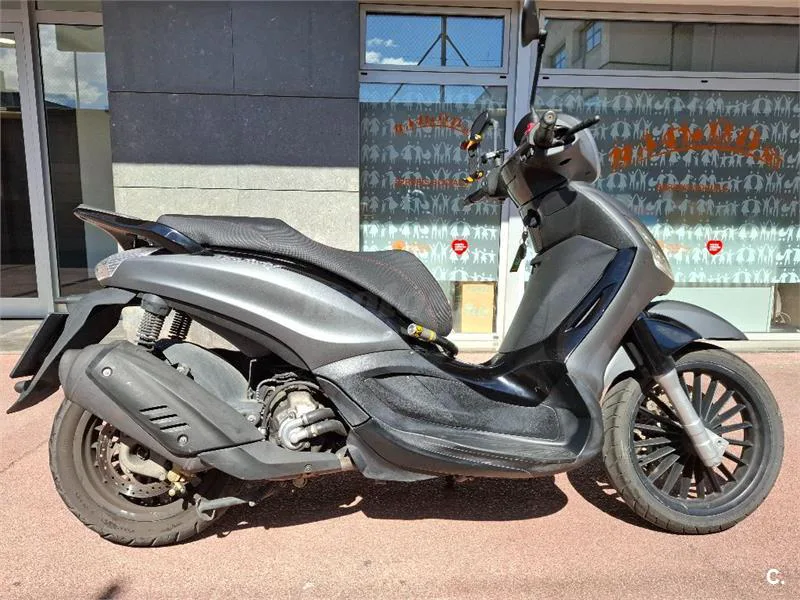 Piaggio Beverly 300 – Vista 3