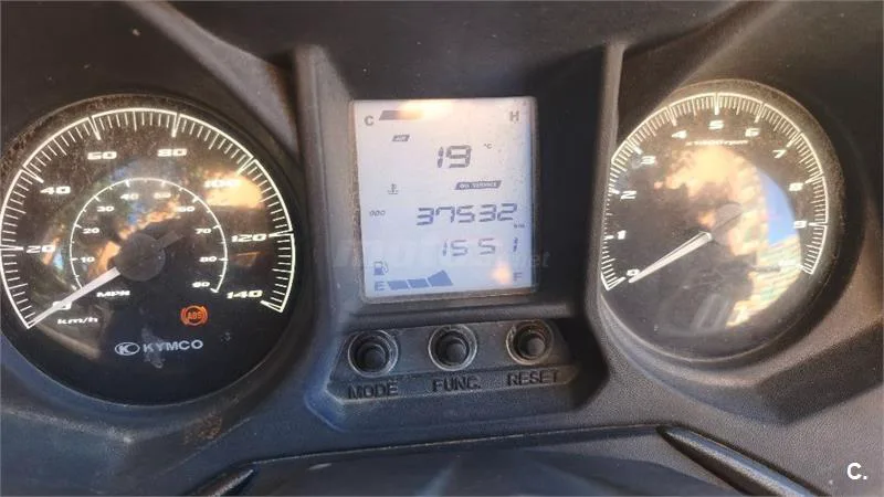 Kymco Grand Dink 125 – Vista 7