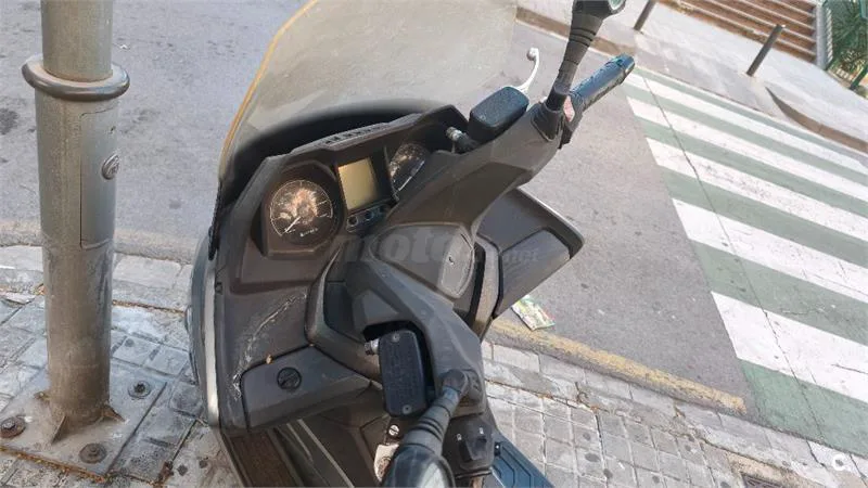 Kymco Grand Dink 125 – Vista 8