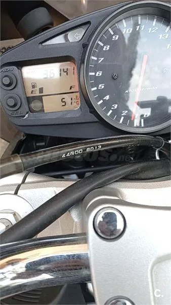 Suzuki GSR 600 – Vista 3